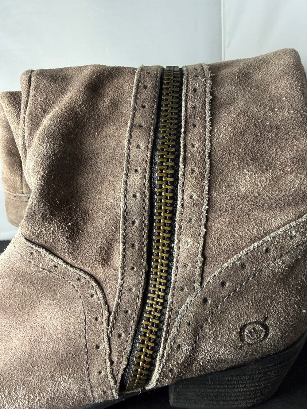 Born Suede Boots size 9 zip up sides - Picture 9 of 12
